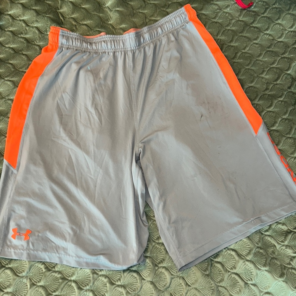 Large Under Armour Heat Gear Shorts